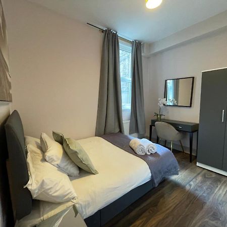 43 Kimberly Road Apartment Лондон Экстерьер фото