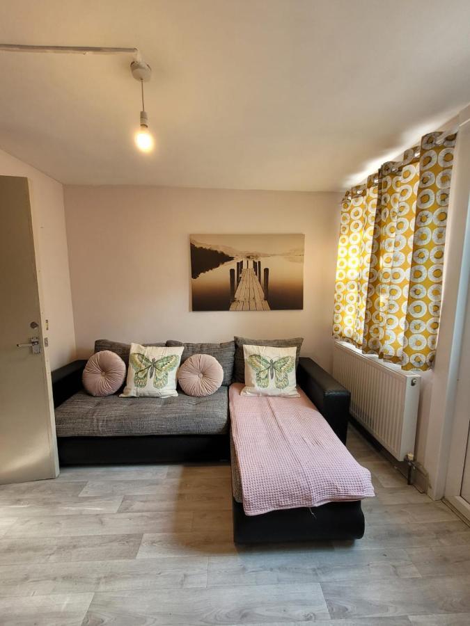 43 Kimberly Road Apartment Лондон Экстерьер фото