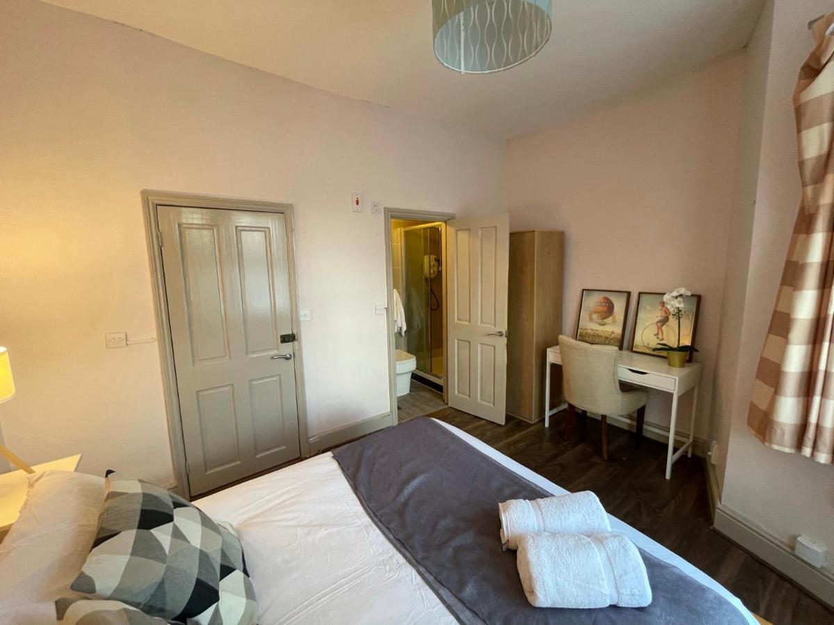 43 Kimberly Road Apartment Лондон Экстерьер фото